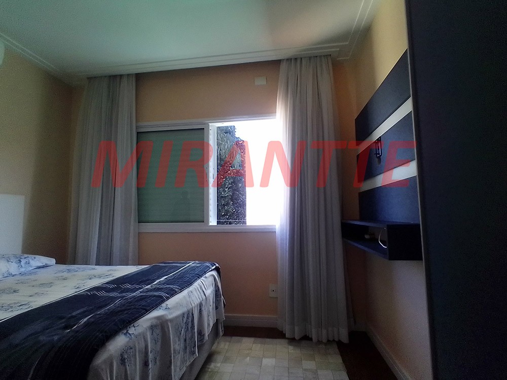 Sobrado de 286m² com 4 quartos em Tremembe