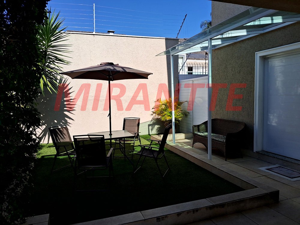 Sobrado de 286m² com 4 quartos em Tremembe