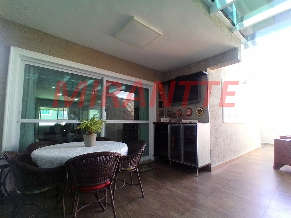 Sobrado de 286m² com 4 quartos em Tremembe
