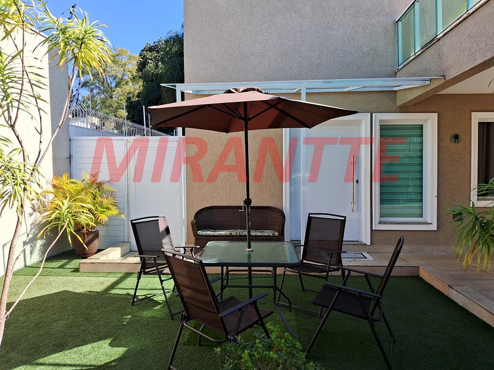 Sobrado de 286m² com 4 quartos em Tremembe