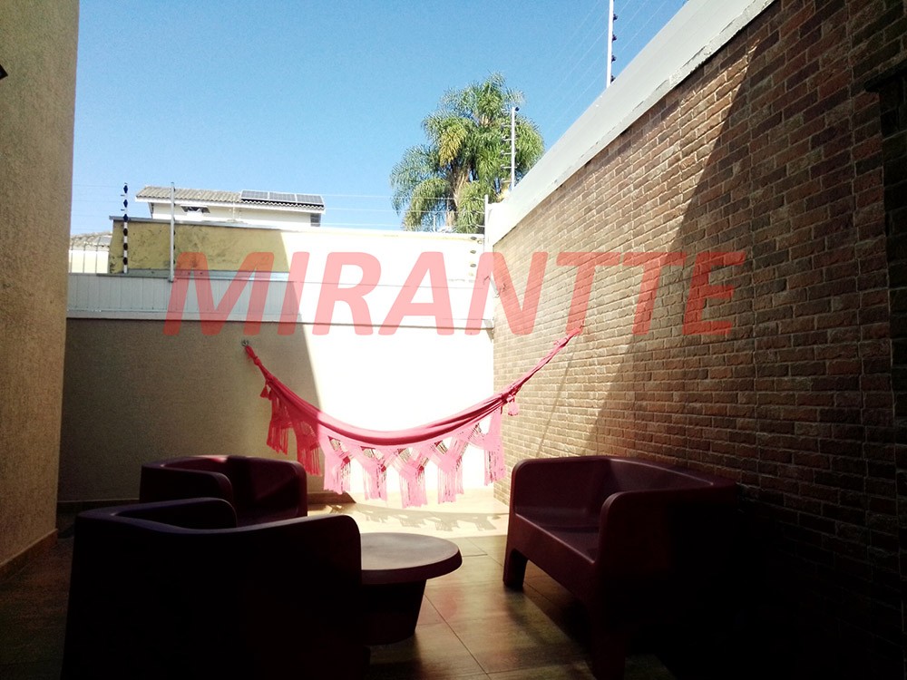 Sobrado de 286m² com 4 quartos em Tremembe