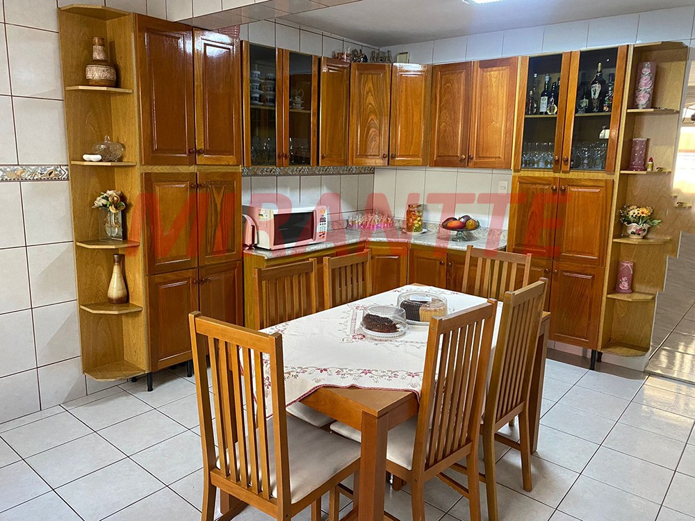 Sobrado de 138m² com 3 quartos em Vila Nova Cachoeirinha