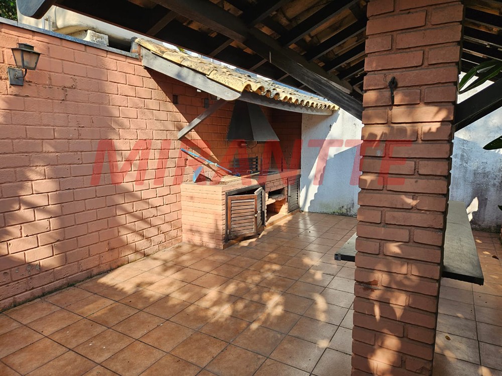 Sobrado de 196m² com 3 quartos em Vila Beatriz