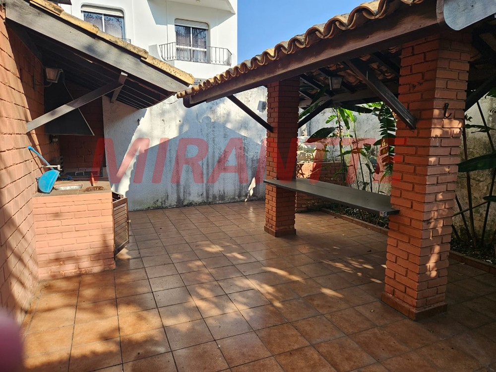 Sobrado de 196m² com 3 quartos em Vila Beatriz