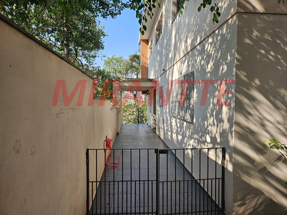 Sobrado de 196m² com 3 quartos em Vila Beatriz