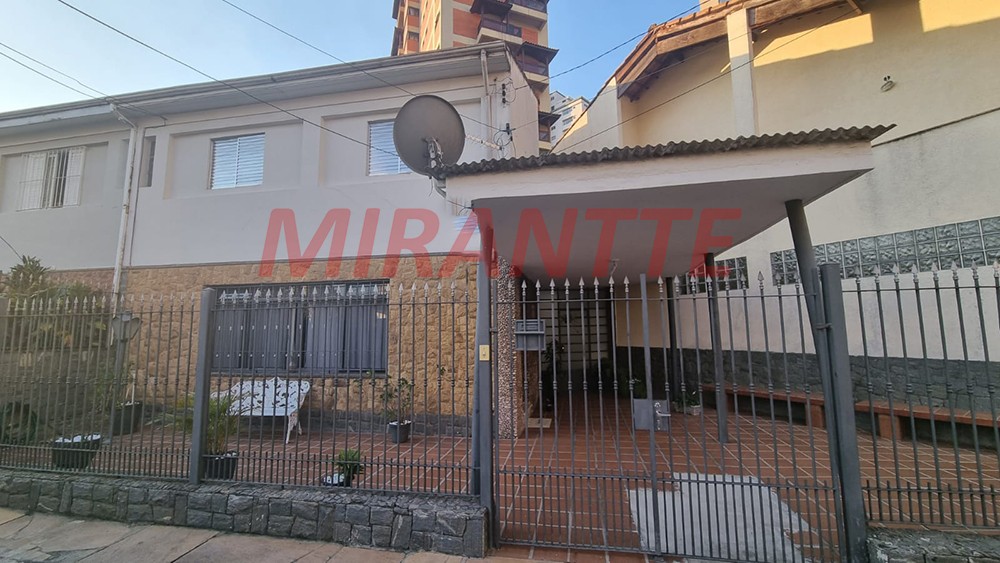 Sobrado de 200m² com 3 quartos em Água Fria