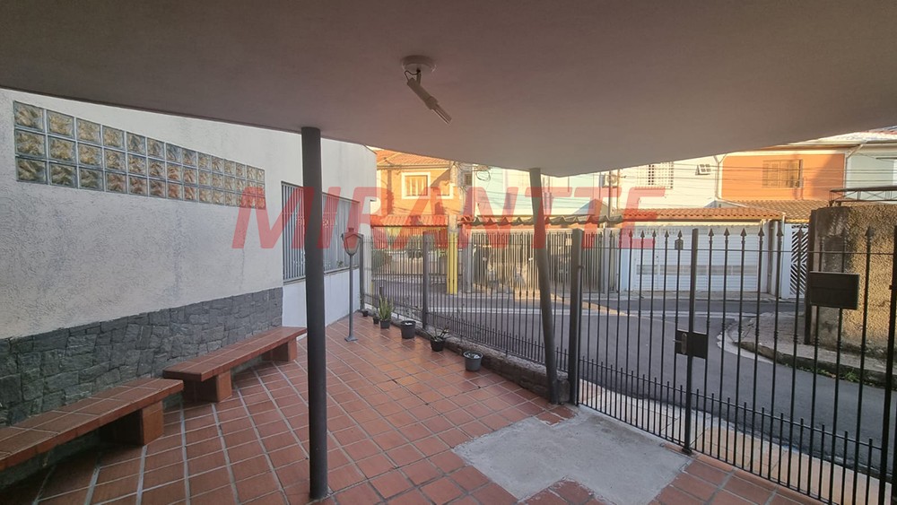 Sobrado de 200m² com 3 quartos em Água Fria