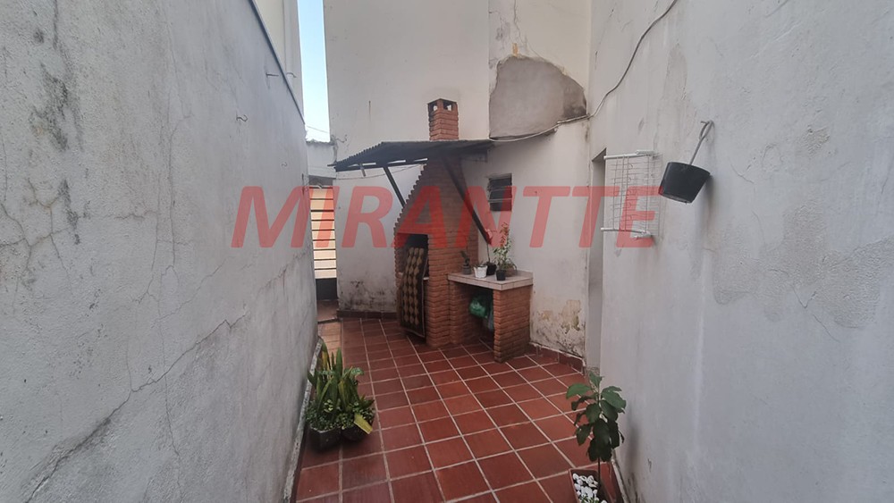 Sobrado de 200m² com 3 quartos em Água Fria