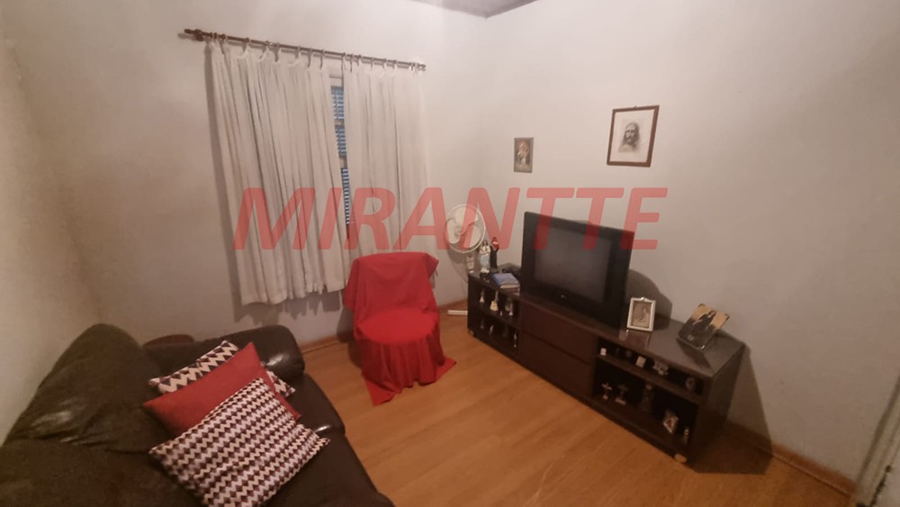 Sobrado de 200m² com 3 quartos em Água Fria