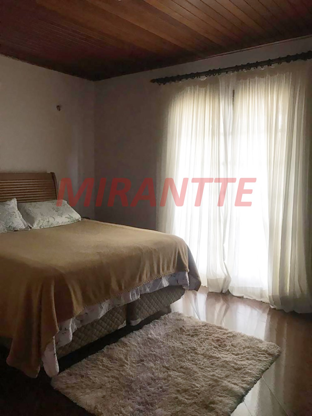 Sobrado de 600m² com 3 quartos em Terra Preta