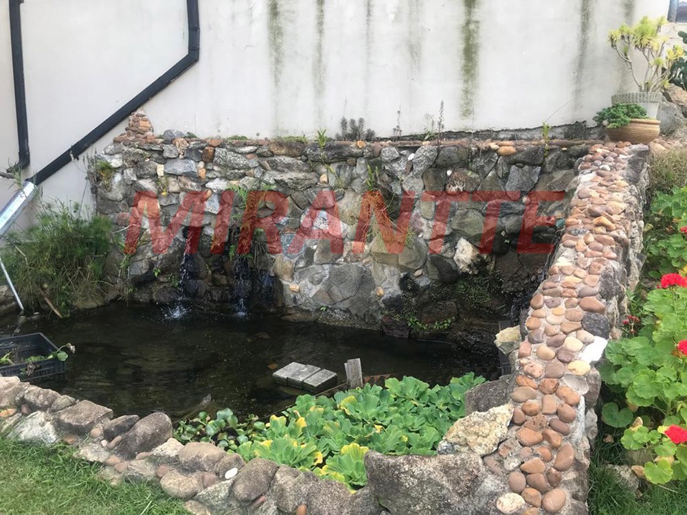 Sobrado de 600m² com 3 quartos em Terra Preta