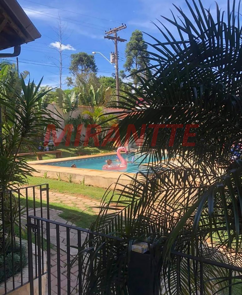 Sobrado de 600m² com 3 quartos em Terra Preta