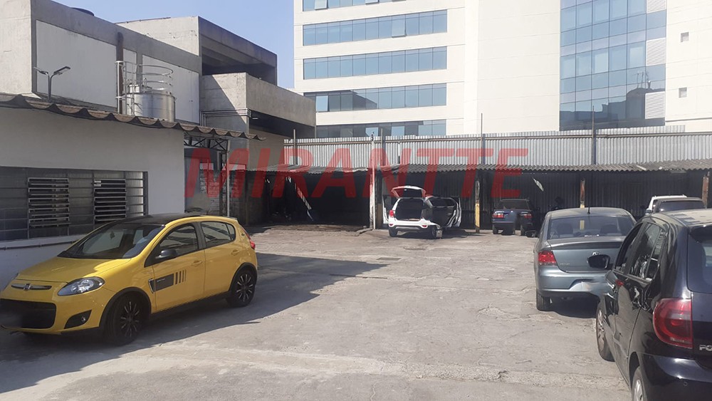 Terreno de 2350m² em Carandiru