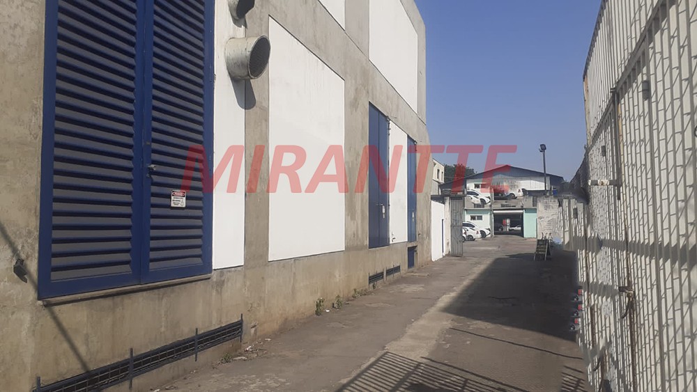 Terreno de 2350m² em Carandiru