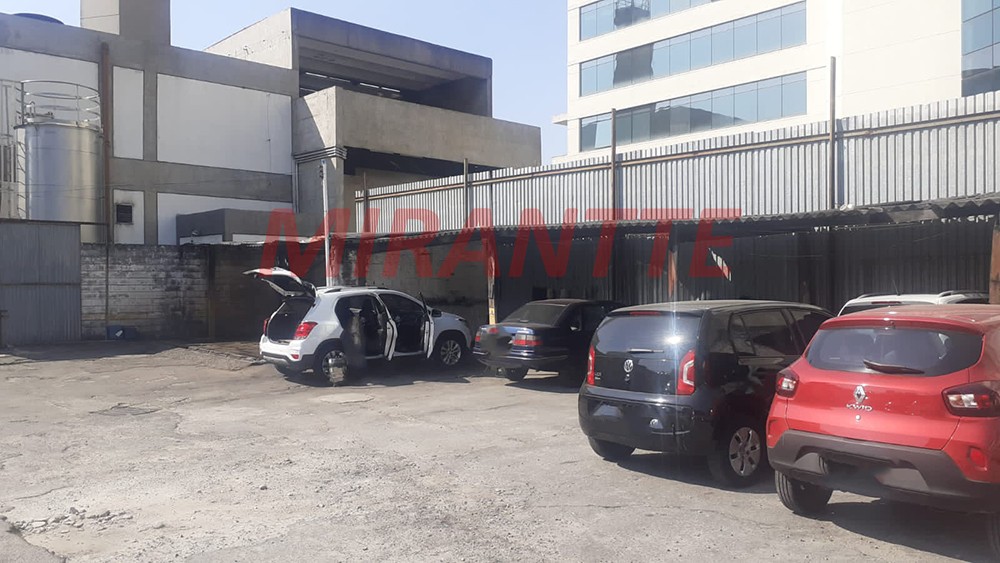 Terreno de 2350m² em Carandiru