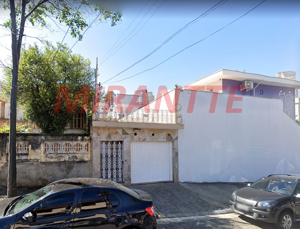 Sobrado de 291m² com 4 quartos em Santa Teresinha