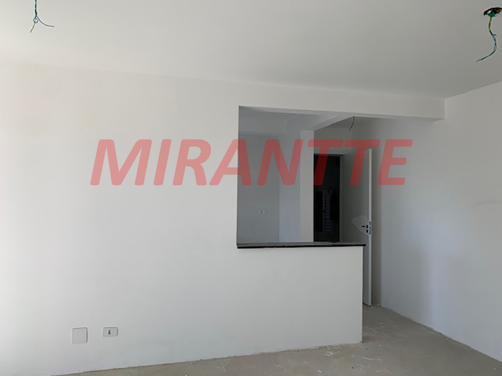 Apartamento de 56m² com 2 quartos em Vila Galvão