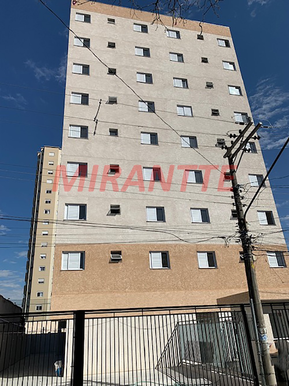 Apartamento de 56m² com 2 quartos em Vila Galvão