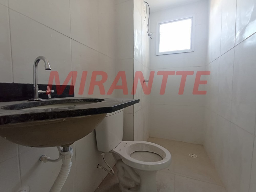 Apartamento de 56m² com 2 quartos em Vila Galvão