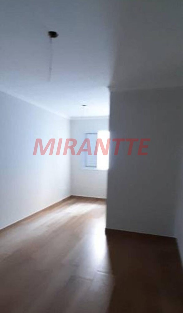 Sobrado de 95m² com 2 quartos em Vila Nivi