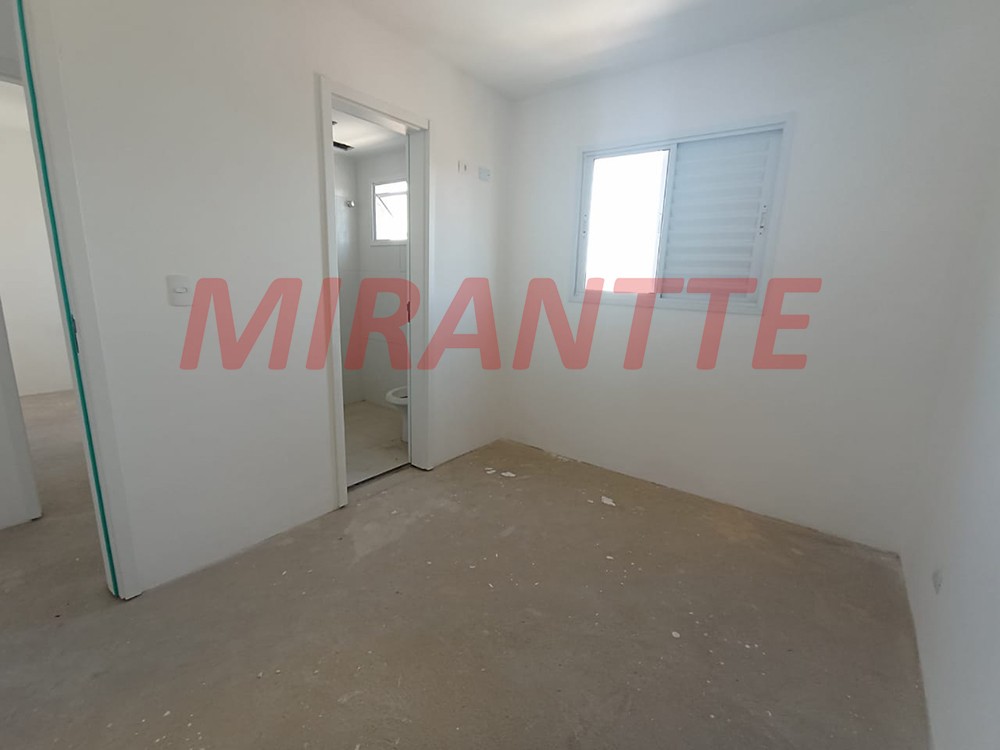 Apartamento de 56m² com 2 quartos em Vila Galvão