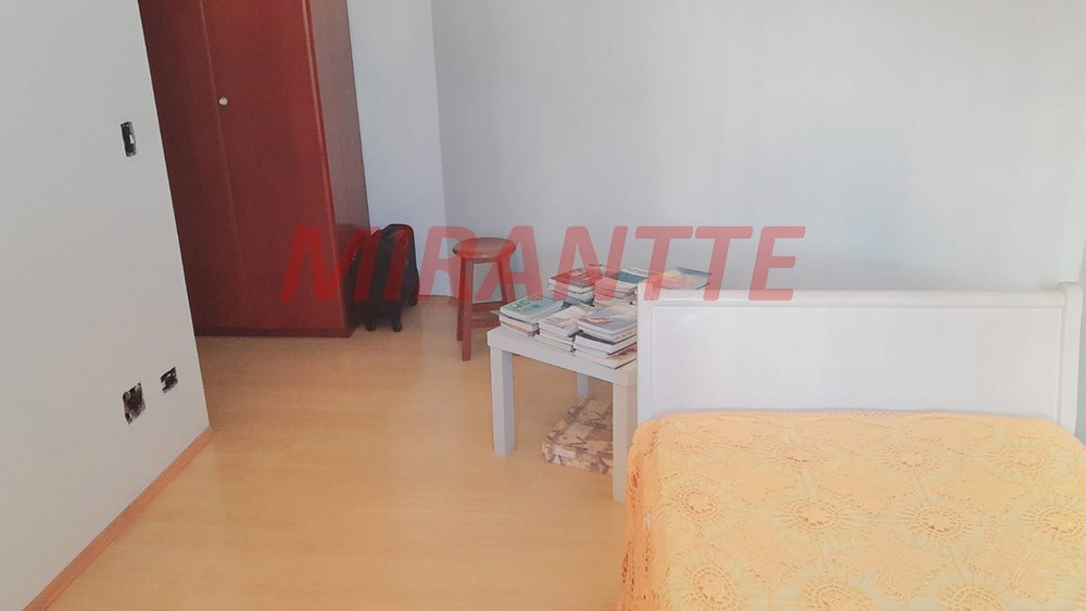 Apartamento com 3 quartos em Chora Menino