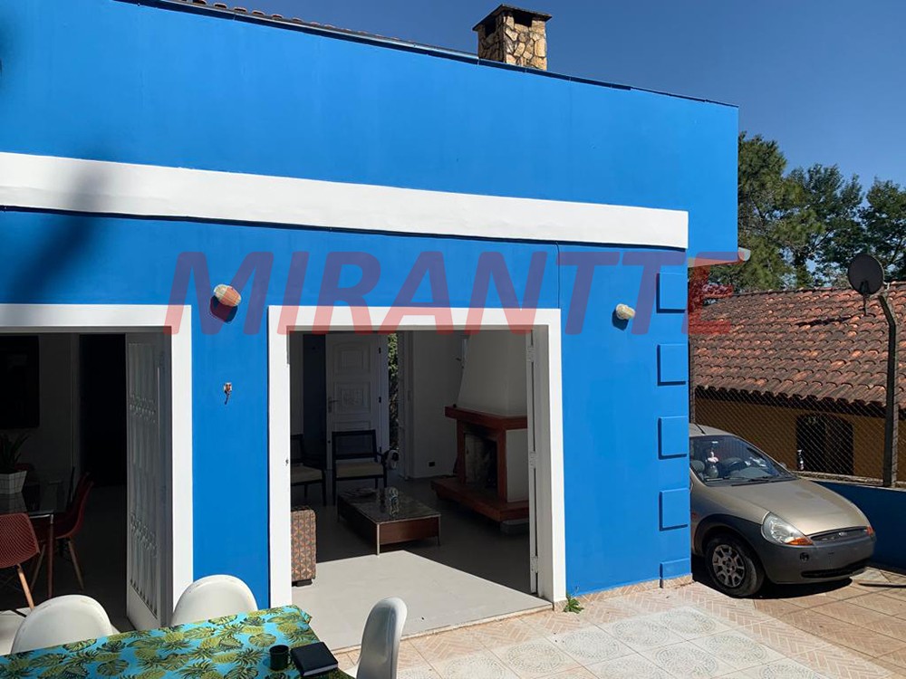 Sobrado de 215m² com 4 quartos em Serra Da Cantareira