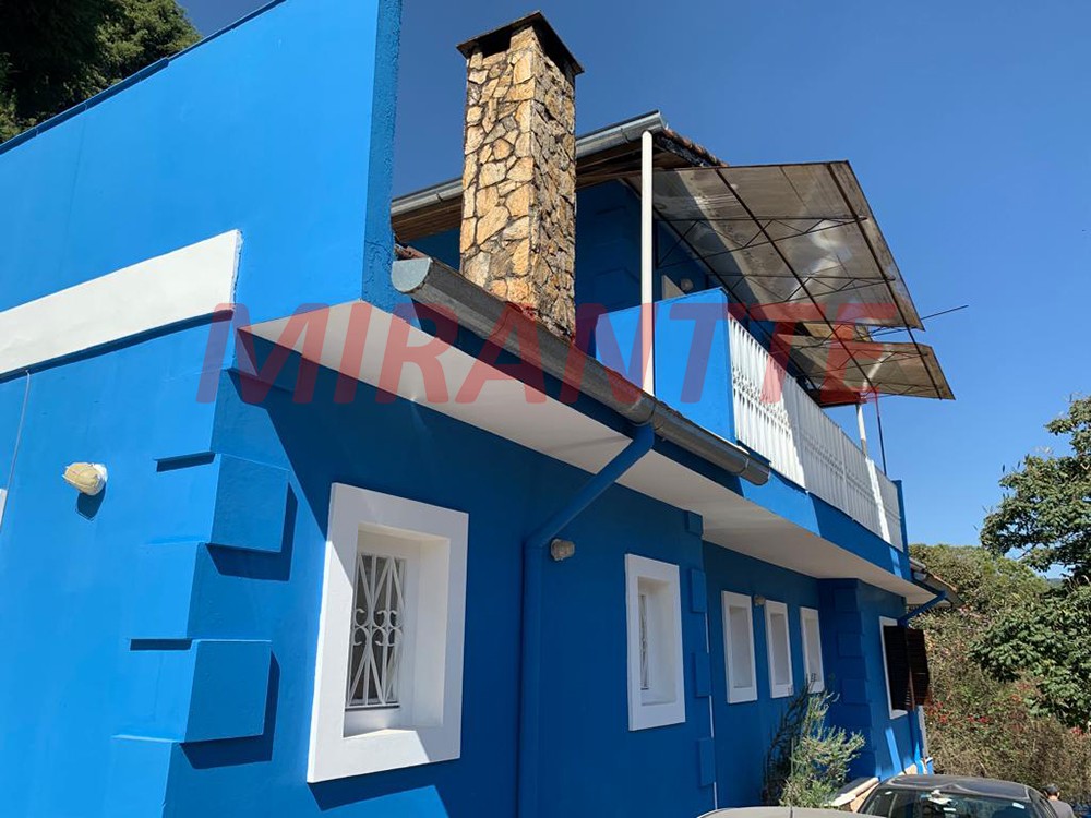Sobrado de 215m² com 4 quartos em Serra Da Cantareira