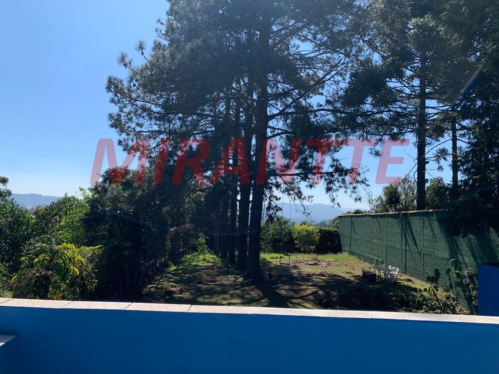 Sobrado de 215m² com 4 quartos em Serra Da Cantareira