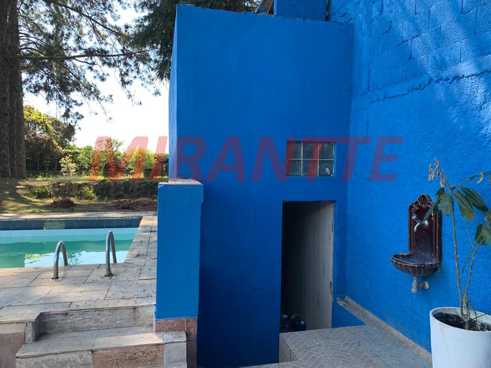 Sobrado de 215m² com 4 quartos em Serra Da Cantareira