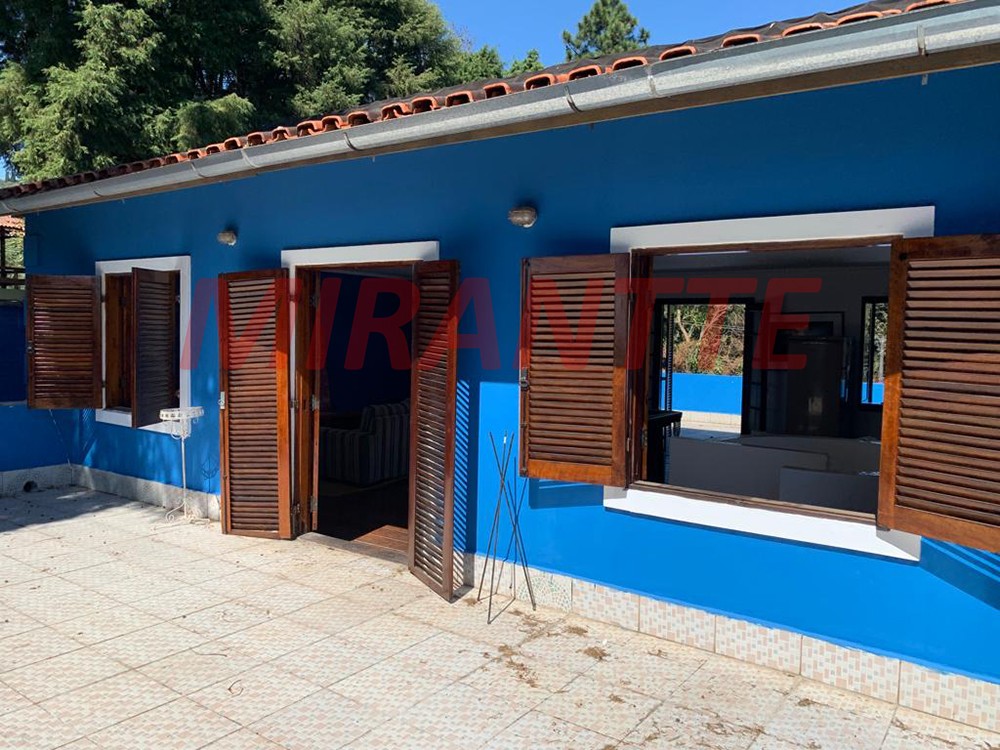 Sobrado de 215m² com 4 quartos em Serra Da Cantareira