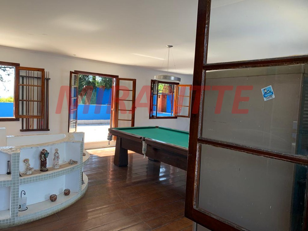 Sobrado de 215m² com 4 quartos em Serra Da Cantareira