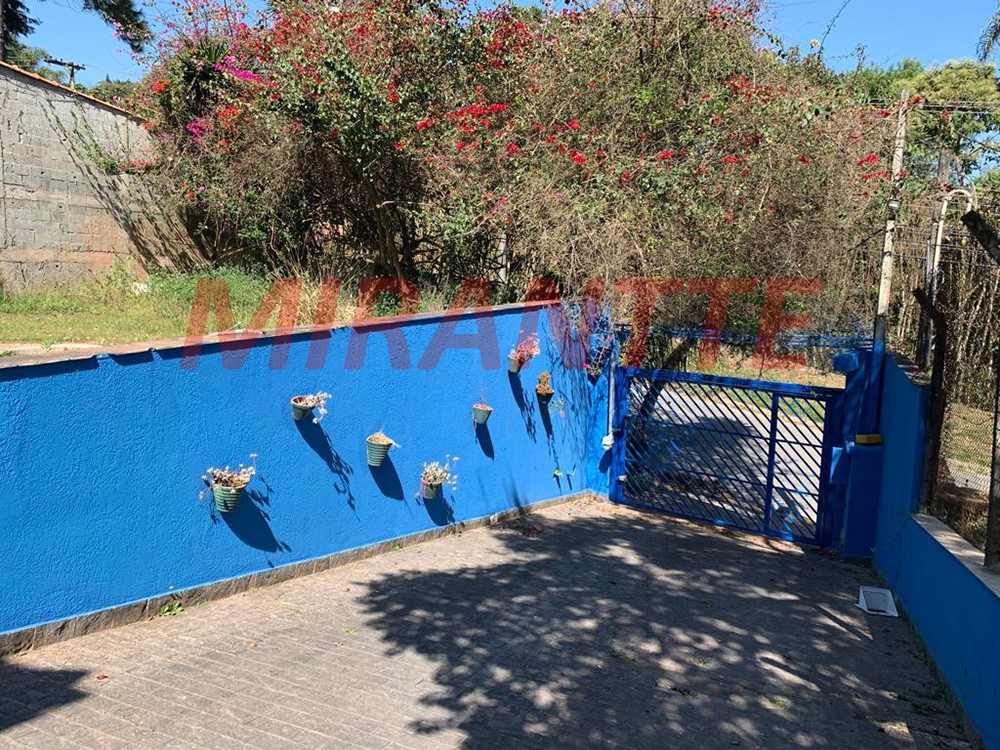 Sobrado de 215m² com 4 quartos em Serra Da Cantareira