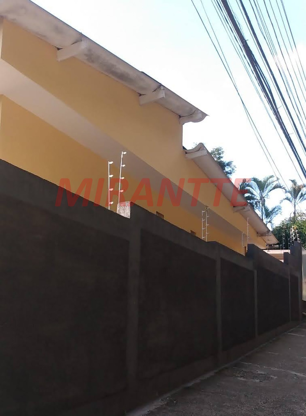 Sobrado de 92m² com 2 quartos em Taipas