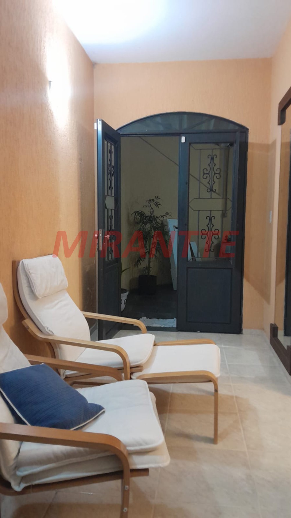 Sobrado de 92m² com 2 quartos em Taipas