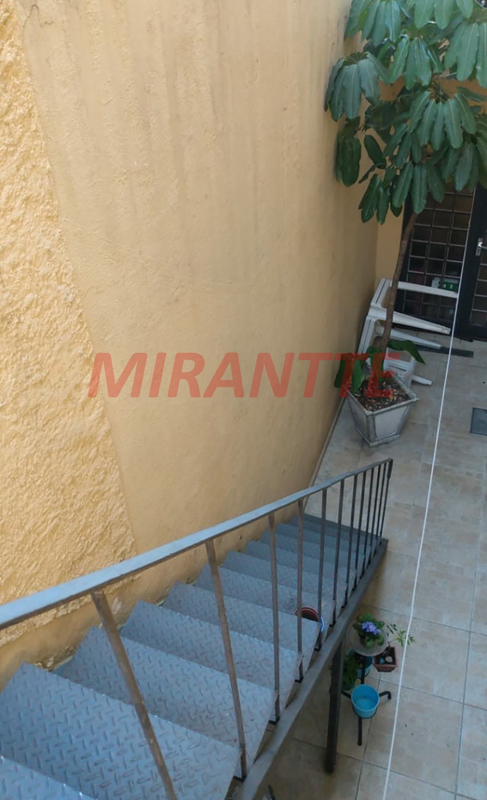 Sobrado de 92m² com 2 quartos em Taipas