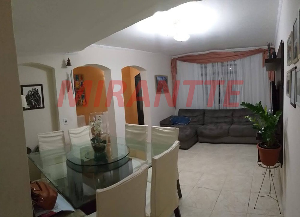 Sobrado de 92m² com 2 quartos em Taipas
