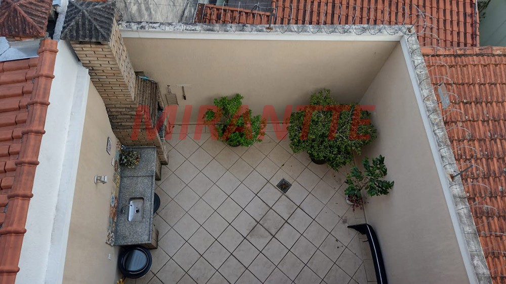 Sobrado de 200m² com 3 quartos em Vila Nivi