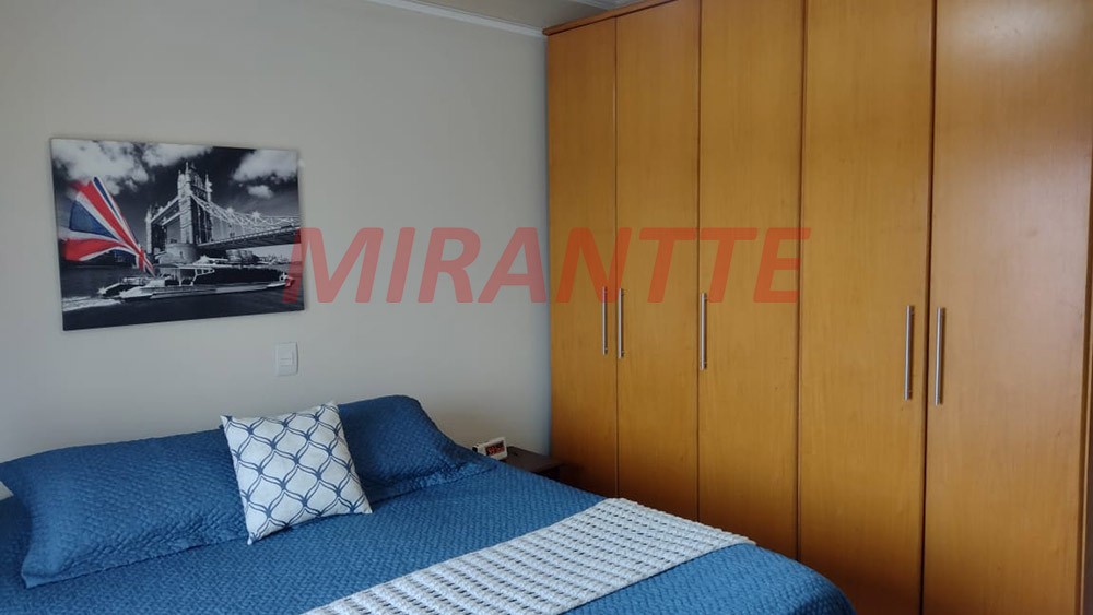 Sobrado de 200m² com 3 quartos em Vila Nivi