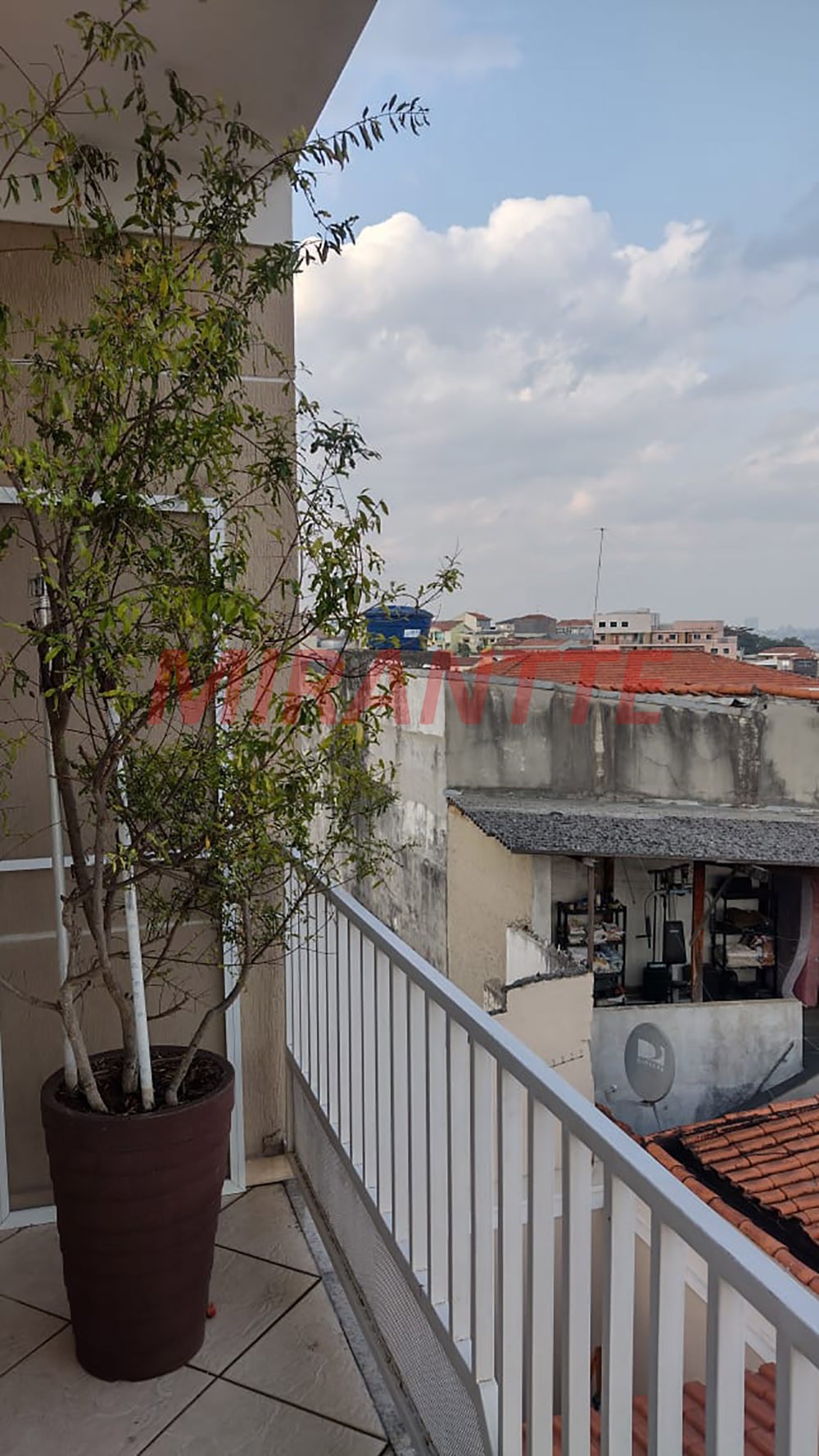 Sobrado de 200m² com 3 quartos em Vila Nivi