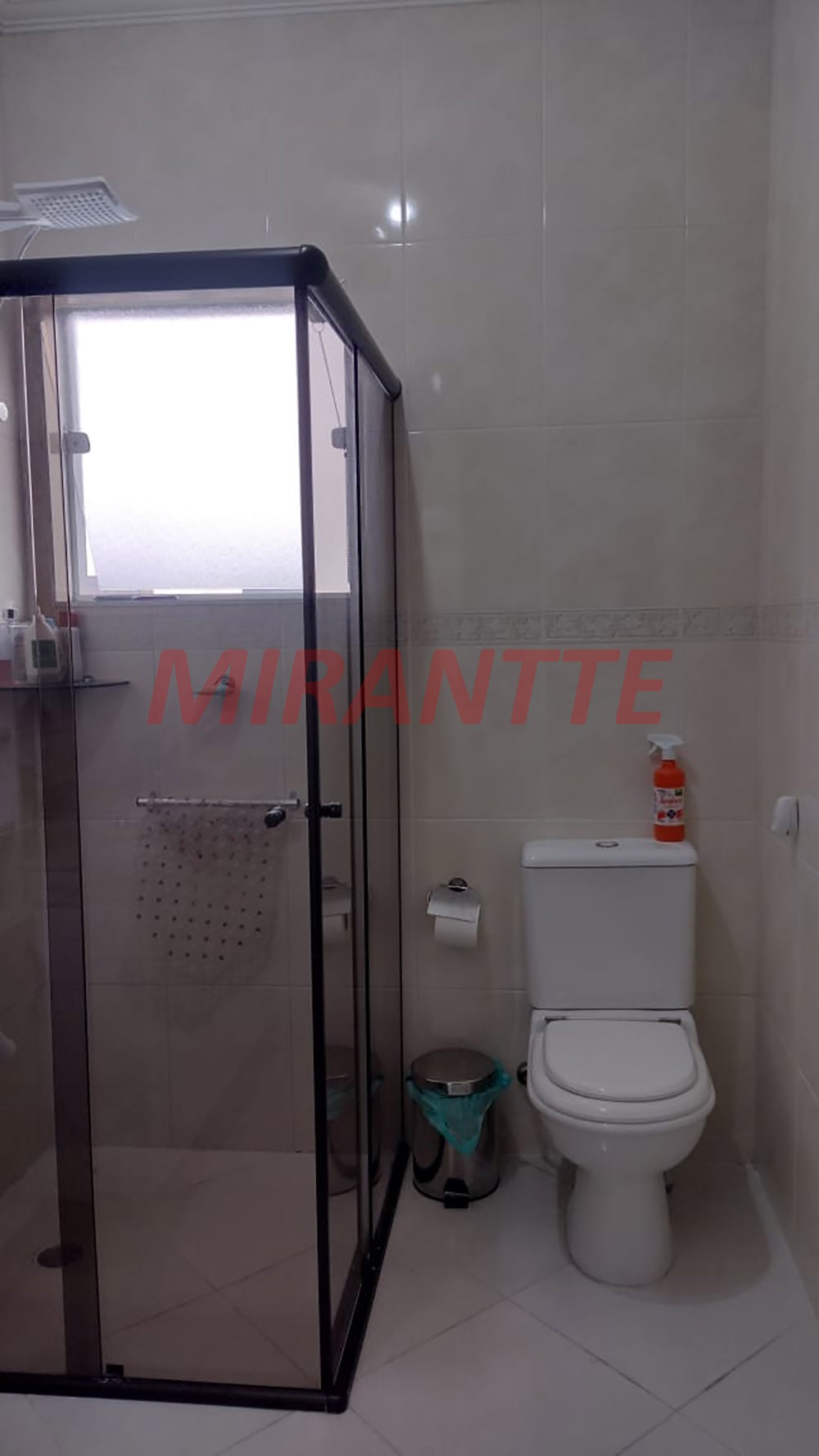 Sobrado de 200m² com 3 quartos em Vila Nivi