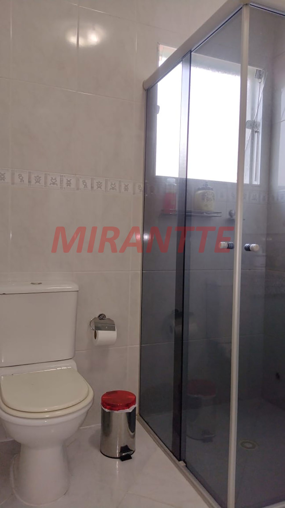 Sobrado de 200m² com 3 quartos em Vila Nivi