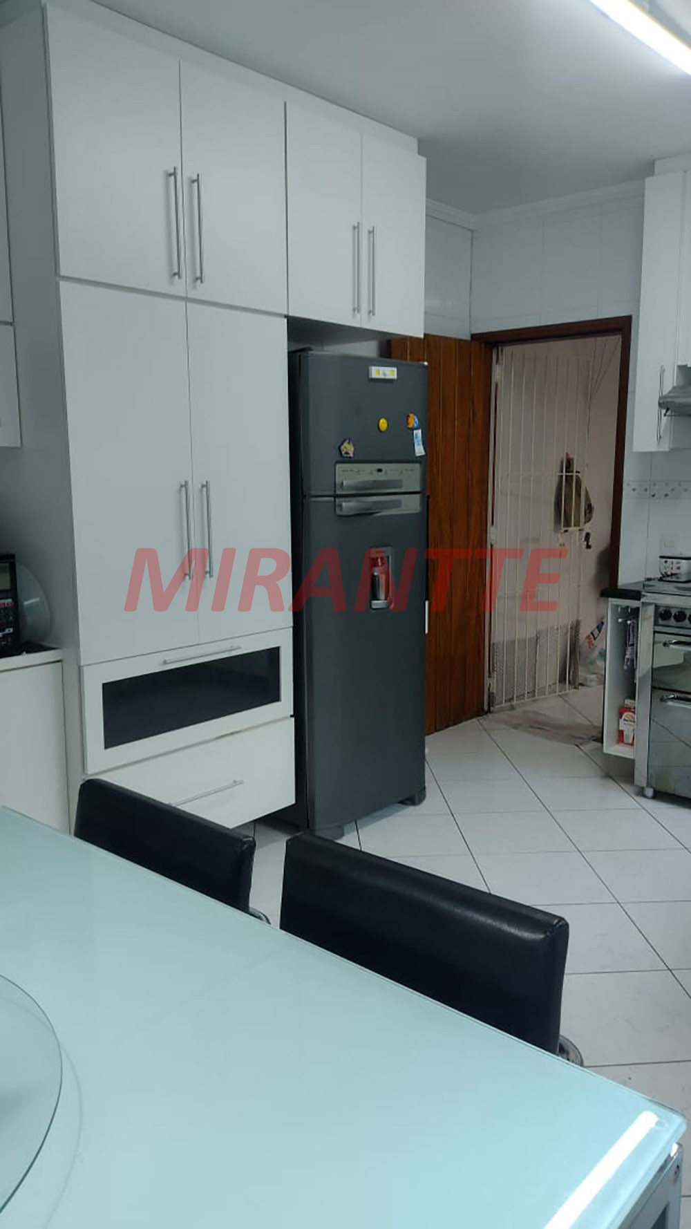 Sobrado de 200m² com 3 quartos em Vila Nivi