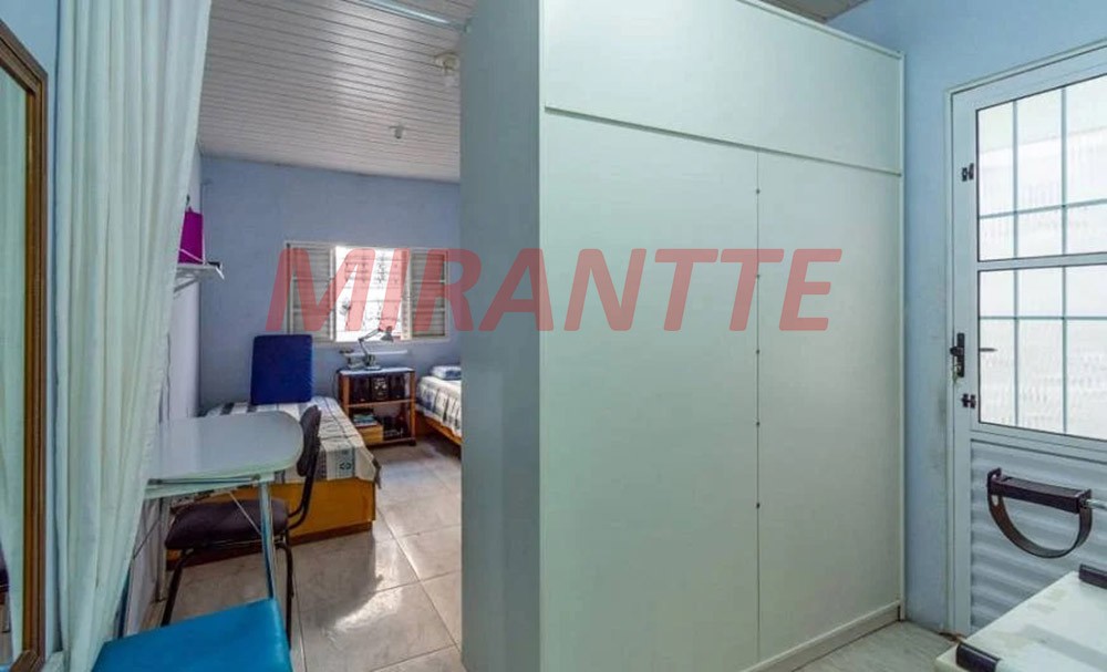 Sobrado de 137m² com 3 quartos em Água Fria