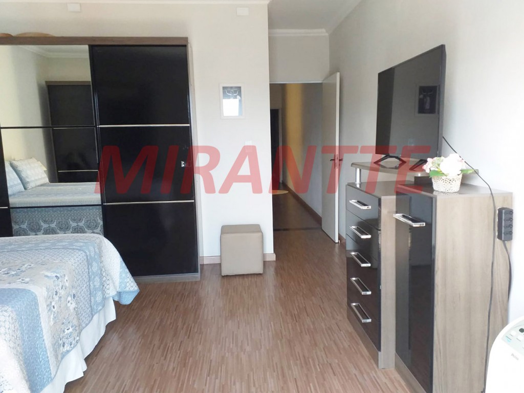 Sobrado de 290m² com 3 quartos em Jardim City
