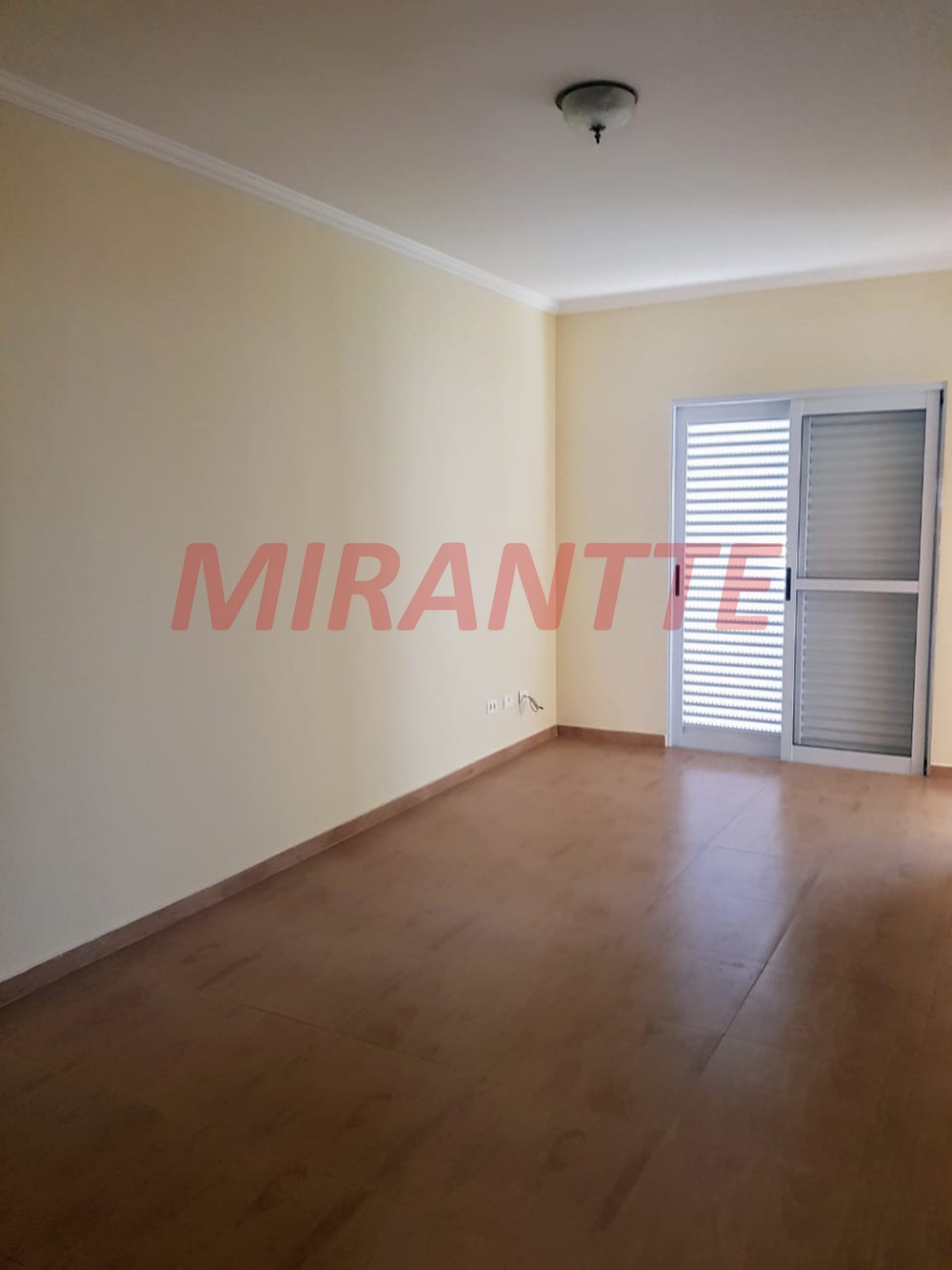 Sobrado de 270m² com 3 quartos em Mandaqui
