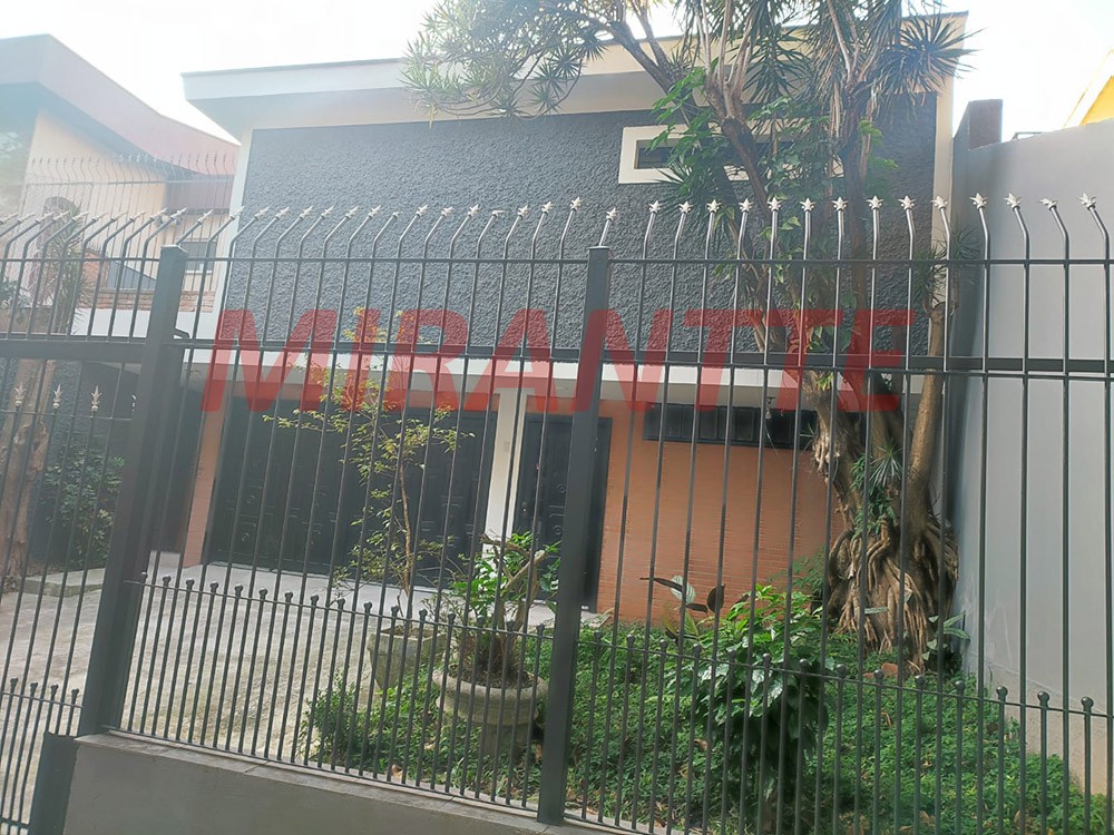 Sobrado de 227m² com 3 quartos em Jardim Laranjeiras