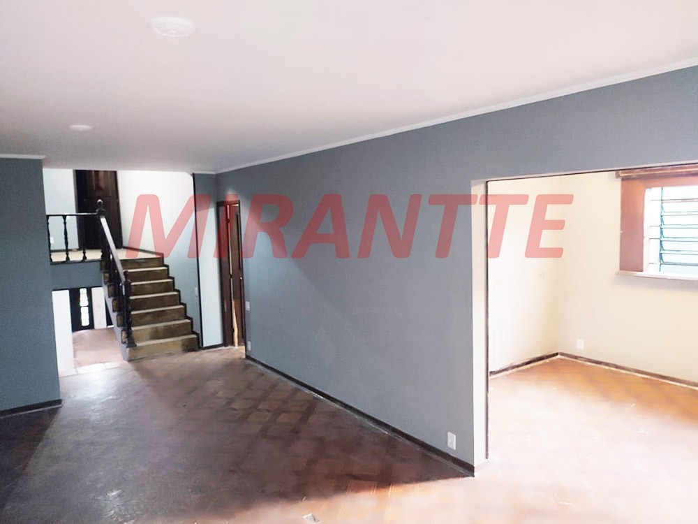 Sobrado de 227m² com 3 quartos em Jardim Laranjeiras