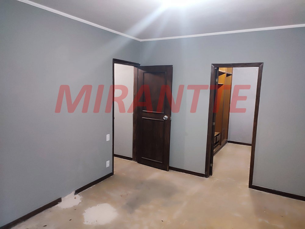 Sobrado de 227m² com 3 quartos em Jardim Laranjeiras