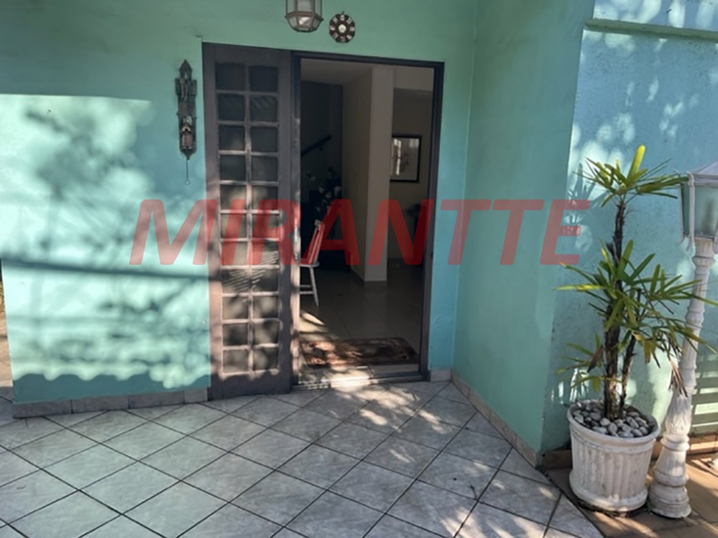Sobrado de 90m² com 2 quartos em Vila Aurora